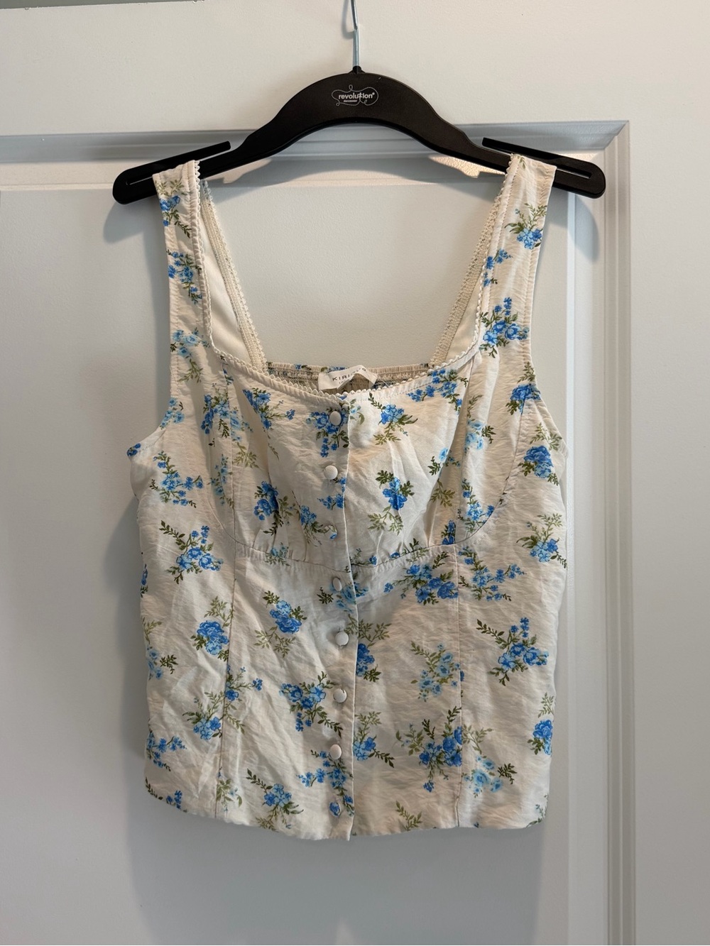 Kirious Los Angeles Floral Button-Front Tank Top - Blue Floral on Cream